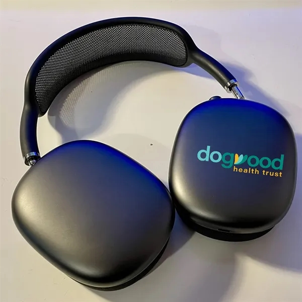 Custom Apple AirPods Max - Custom Apple AirPods Max - Image 2 of 3