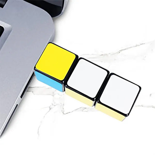 32GB Rotatable Magic USB Flash Drive - 32GB Rotatable Magic USB Flash Drive - Image 4 of 4