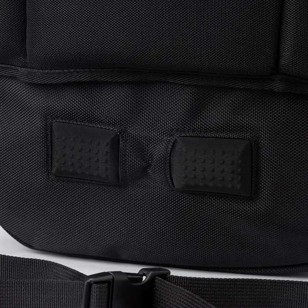 SwissDigital® Neptune SV Massage Large Travel Backpack - SwissDigital® Neptune SV Massage Large Travel Backpack - Image 9 of 28