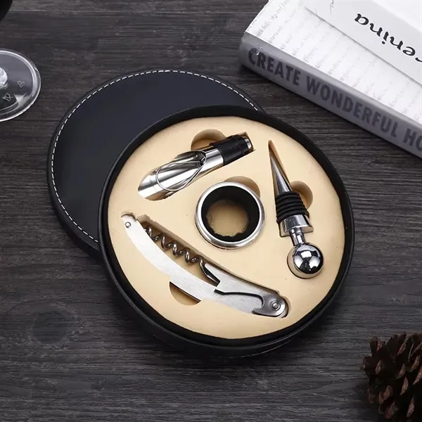 4-Piece Wine Tool Gift Set in Round Leather Case - 4-Piece Wine Tool Gift Set in Round Leather Case - Image 5 of 7