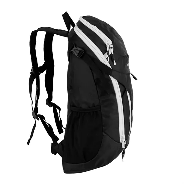 SwissDigital® Kangaroo Lightweight Water-Repellent Backpack - SwissDigital® Kangaroo Lightweight Water-Repellent Backpack - Image 3 of 20