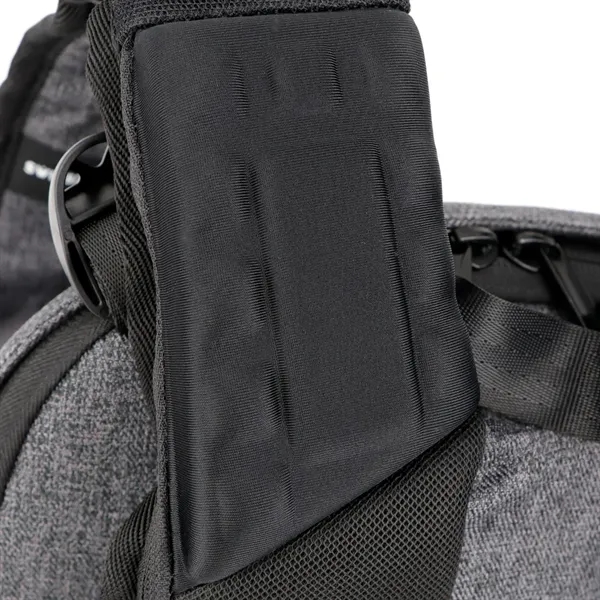 SwissDigital® RFID COSMO 3.0 Massage Travel Backpack - SwissDigital® RFID COSMO 3.0 Massage Travel Backpack - Image 9 of 22