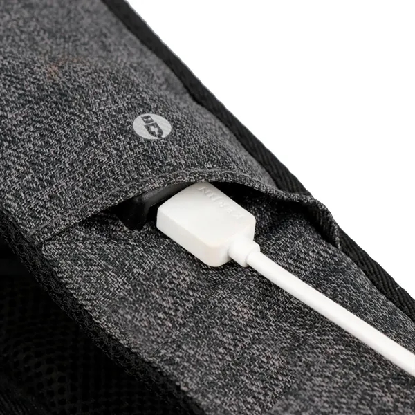 SwissDigital® RFID COSMO 3.0 Massage Travel Backpack - SwissDigital® RFID COSMO 3.0 Massage Travel Backpack - Image 15 of 22
