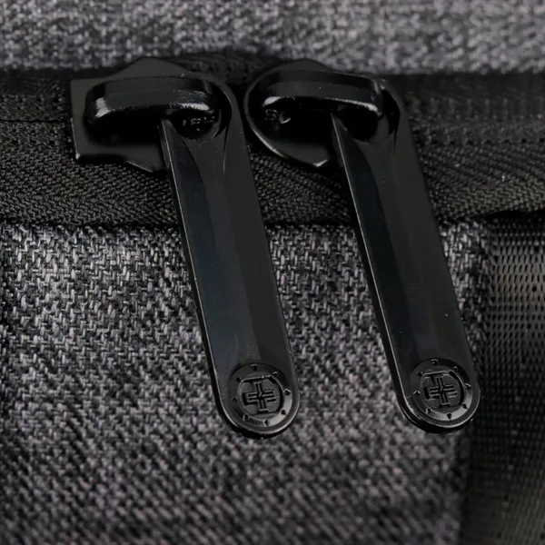 SwissDigital® RFID COSMO 3.0 Massage Travel Backpack - SwissDigital® RFID COSMO 3.0 Massage Travel Backpack - Image 19 of 22