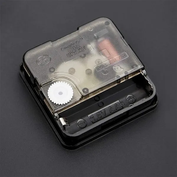 Round Wall Clock - Round Wall Clock - Image 3 of 4