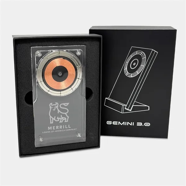 Gemini Qi 3.0 - 15w Acrylic Magnetic Charger - Gemini Qi 3.0 - 15w Acrylic Magnetic Charger - Image 3 of 4