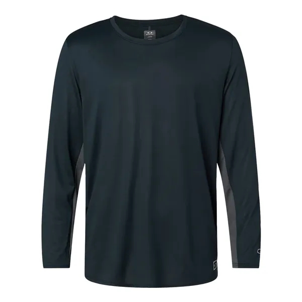 Oakley Men's Team Issue Hydrolix Long Sleeve T-Shirt - Oakley Men's Team Issue Hydrolix Long Sleeve T-Shirt - Image 1 of 18