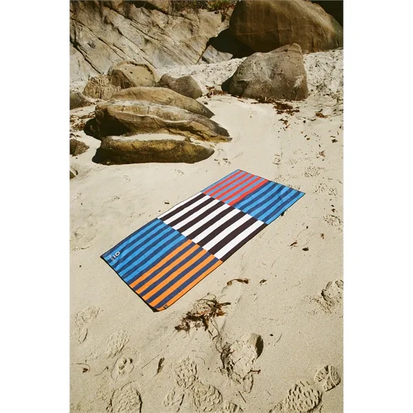 Slowtide® Quick-Dry Towel - Slowtide® Quick-Dry Towel - Image 5 of 9