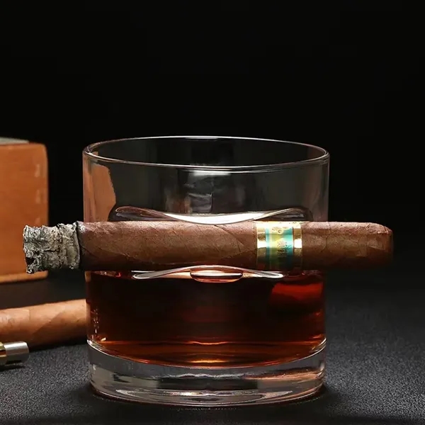 Square Retro Fashioned Whiskey Glass with Cigar Rest - Square Retro Fashioned Whiskey Glass with Cigar Rest - Image 3 of 4