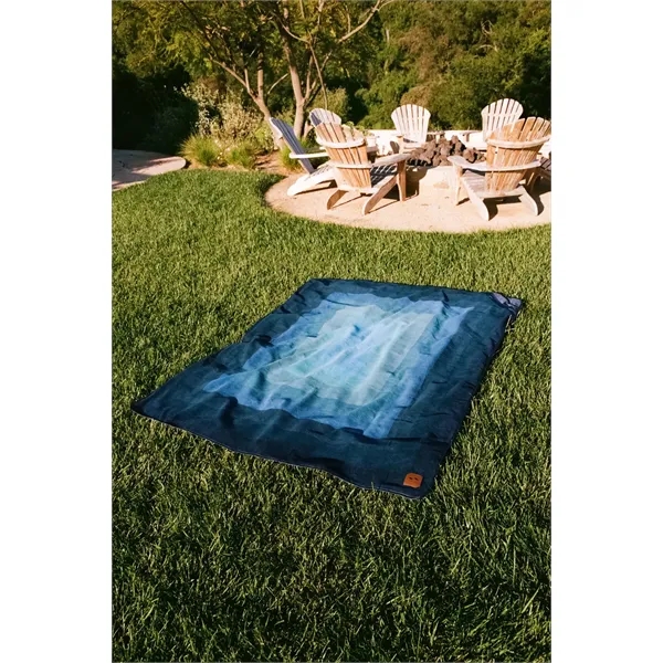 Slowtide® Camp Blanket - Slowtide® Camp Blanket - Image 9 of 10