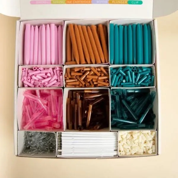 PEN BAR EXPERIENCE IN A BOX - PEN BAR EXPERIENCE IN A BOX - Image 3 of 5