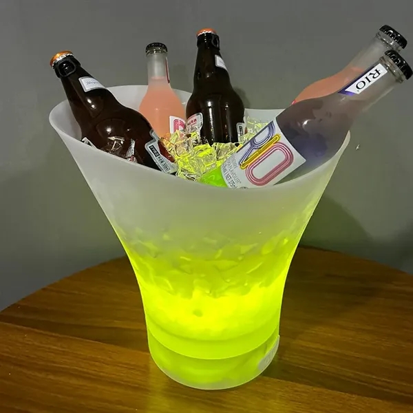 LED Bluetooth Ice Bucket Speaker - LED Bluetooth Ice Bucket Speaker - Image 2 of 4