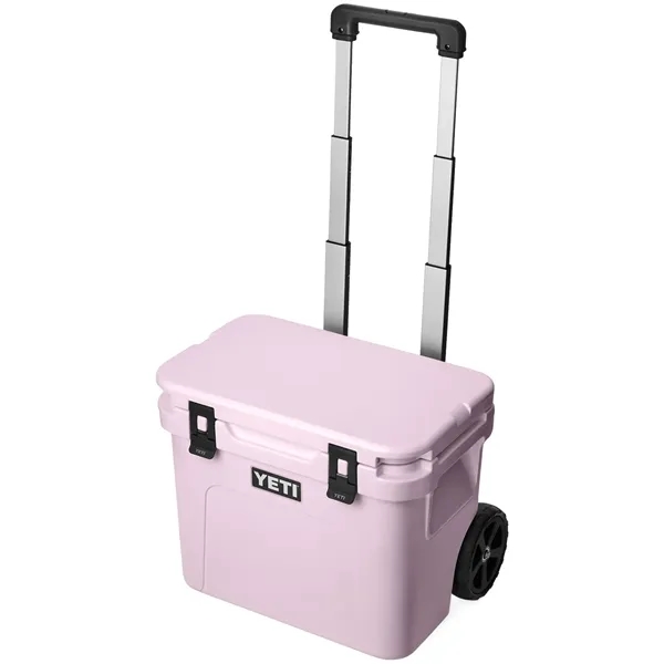 YETI® Roadie® 32 Wheeled Cooler UV Print - YETI® Roadie® 32 Wheeled Cooler UV Print - Image 18 of 18