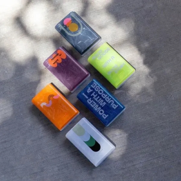 GOMI TRANSLUCENT PORTABLE CHARGER - GOMI TRANSLUCENT PORTABLE CHARGER - Image 1 of 5