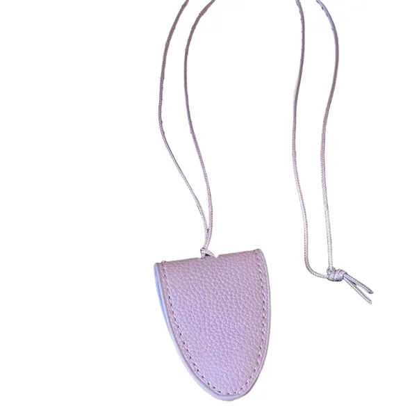 PU Leather Neck Hanging Magnetic Sunglasses Holder - PU Leather Neck Hanging Magnetic Sunglasses Holder - Image 4 of 7