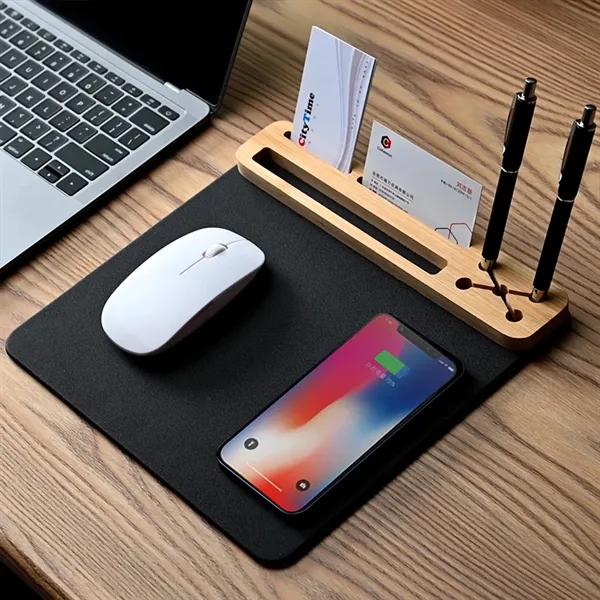 PU Leather Qi Wireless Charger Mouse Pad - PU Leather Qi Wireless Charger Mouse Pad - Image 1 of 2