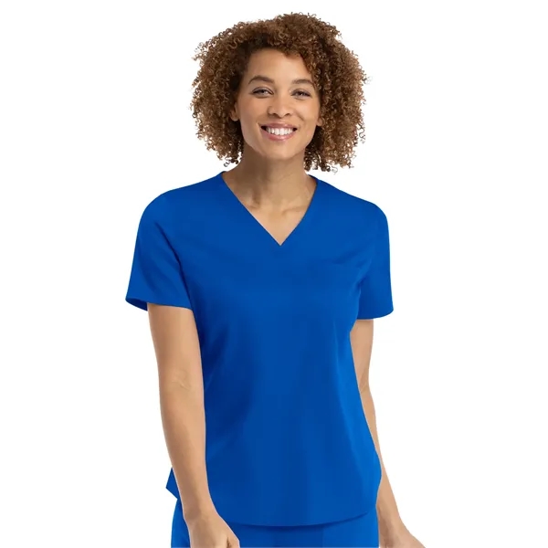Maevn - Matrix - Women's One-Pocket V-Neck Tuck-In Top - Maevn - Matrix - Women's One-Pocket V-Neck Tuck-In Top - Image 4 of 4