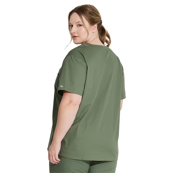 Dickies Medical - EDS Signature - Unisex Tuckable V-Neck Top - Dickies Medical - EDS Signature - Unisex Tuckable V-Neck Top - Image 15 of 26