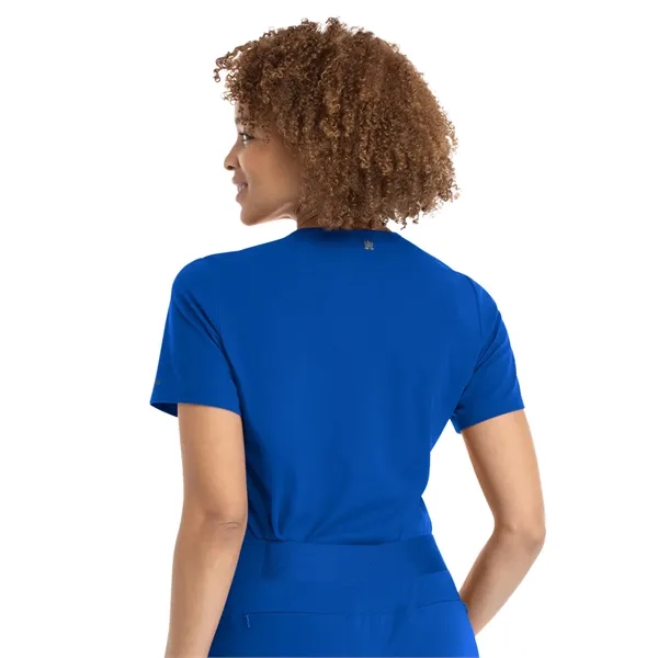 Maevn - Focus - Women's Three-Pocket V-Neck Tuck In Top - Maevn - Focus - Women's Three-Pocket V-Neck Tuck In Top - Image 8 of 9
