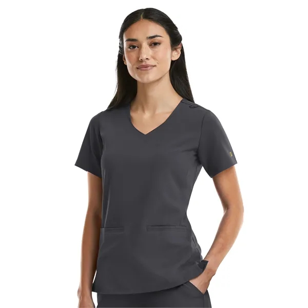 Maevn - Matrix Pro - Women's Two-Pocket Curved V-Neck Top - Maevn - Matrix Pro - Women's Two-Pocket Curved V-Neck Top - Image 4 of 6