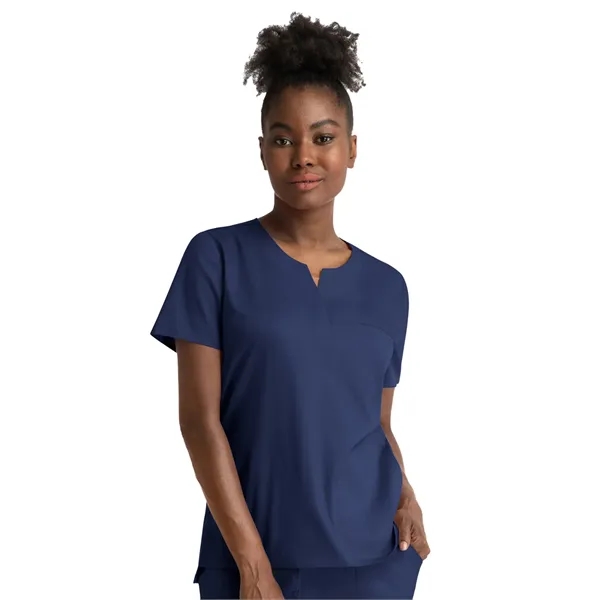 Maevn - Matrix - Women's Three-Pocket Notched Crew Neck Top - Maevn - Matrix - Women's Three-Pocket Notched Crew Neck Top - Image 3 of 7