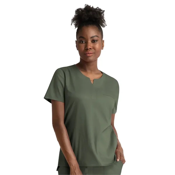 Maevn - Matrix - Women's Three-Pocket Notched Crew Neck Top - Maevn - Matrix - Women's Three-Pocket Notched Crew Neck Top - Image 5 of 7