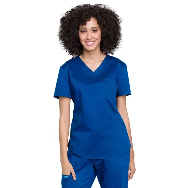 Cherokee - Workwear Revolution - Tuckable V-Neck O.R. Top - Cherokee - Workwear Revolution - Tuckable V-Neck O.R. Top - Image 7 of 13