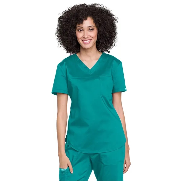 Cherokee - Workwear Revolution - Tuckable V-Neck O.R. Top - Cherokee - Workwear Revolution - Tuckable V-Neck O.R. Top - Image 11 of 13
