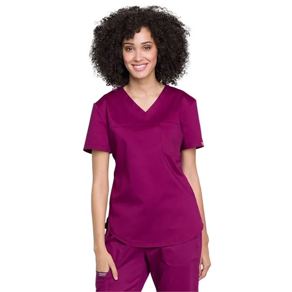 Cherokee - Workwear Revolution - Tuckable V-Neck O.R. Top - Cherokee - Workwear Revolution - Tuckable V-Neck O.R. Top - Image 13 of 13