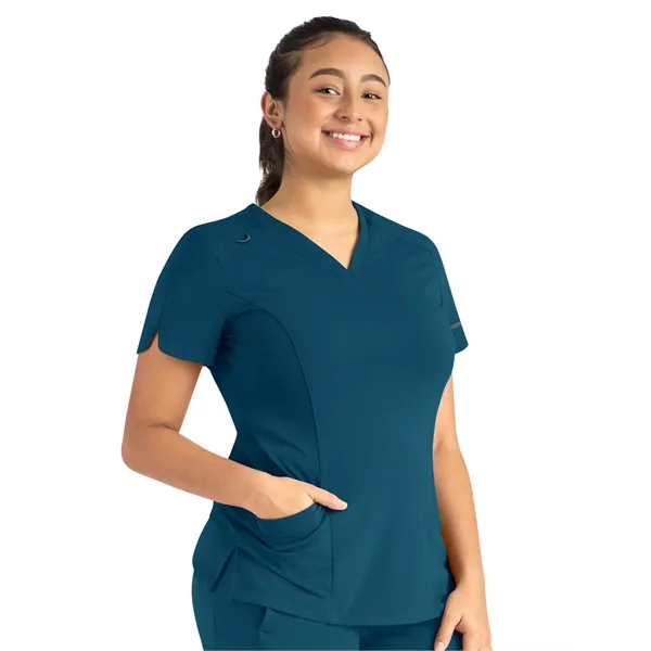 Maevn - Focus - Women's Two-Pocket Tulip-Neck Top - Maevn - Focus - Women's Two-Pocket Tulip-Neck Top - Image 3 of 13