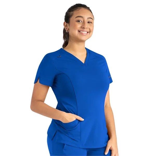 Maevn - Focus - Women's Two-Pocket Tulip-Neck Top - Maevn - Focus - Women's Two-Pocket Tulip-Neck Top - Image 11 of 13
