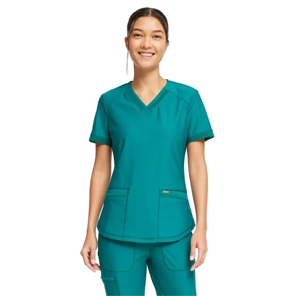 Cherokee - Form - Women's Curved Hemline V-Neck Top - Cherokee - Form - Women's Curved Hemline V-Neck Top - Image 11 of 29