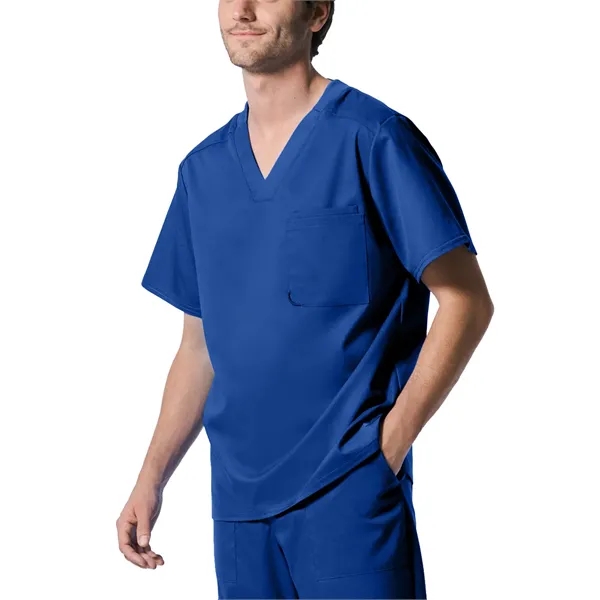 Landau - ProFlex - Men's Two-Pocket Tuckable V-Neck Top - Landau - ProFlex - Men's Two-Pocket Tuckable V-Neck Top - Image 7 of 31