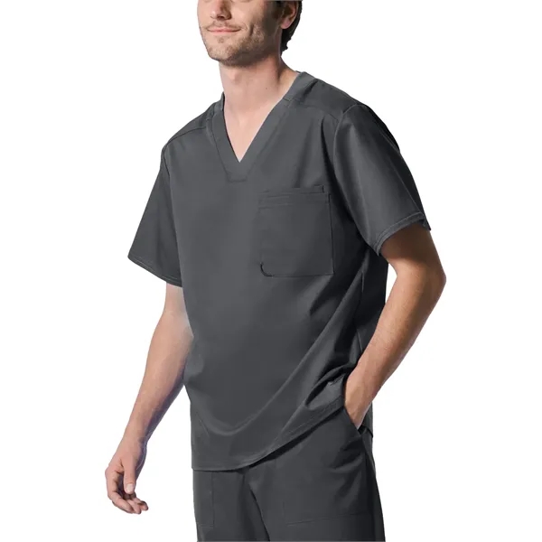Landau - ProFlex - Men's Two-Pocket Tuckable V-Neck Top - Landau - ProFlex - Men's Two-Pocket Tuckable V-Neck Top - Image 11 of 31