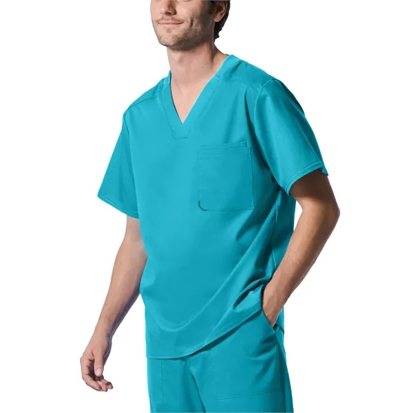 Landau - ProFlex - Men's Two-Pocket Tuckable V-Neck Top - Landau - ProFlex - Men's Two-Pocket Tuckable V-Neck Top - Image 23 of 31