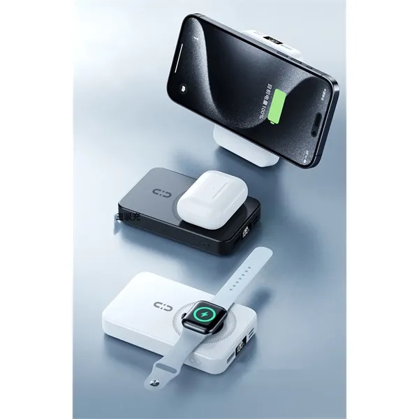 PD 3-1 Magnetic Power Bank 20,000mAh w/ Stand - PD 3-1 Magnetic Power Bank 20,000mAh w/ Stand - Image 0 of 10