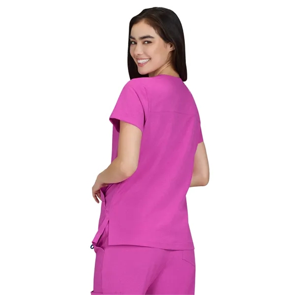 koi - Solis - Women's Ribbed 4-Pocket V-Neck Sari Top - koi - Solis - Women's Ribbed 4-Pocket V-Neck Sari Top - Image 4 of 11