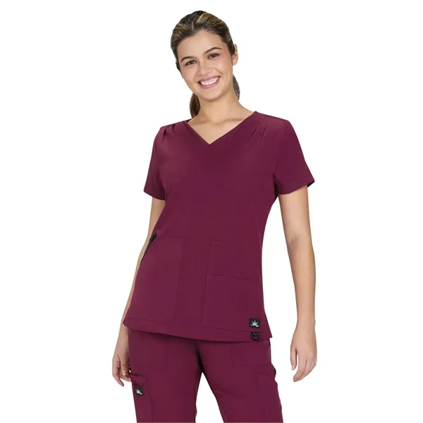 koi - Solis - Women's Ribbed 4-Pocket V-Neck Sari Top - koi - Solis - Women's Ribbed 4-Pocket V-Neck Sari Top - Image 11 of 11