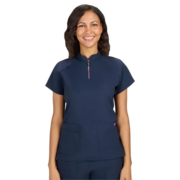 koi - Lite - Women's Four-Pocket Ombre Zipper Neck Limite... - koi - Lite - Women's Four-Pocket Ombre Zipper Neck Limite... - Image 3 of 3