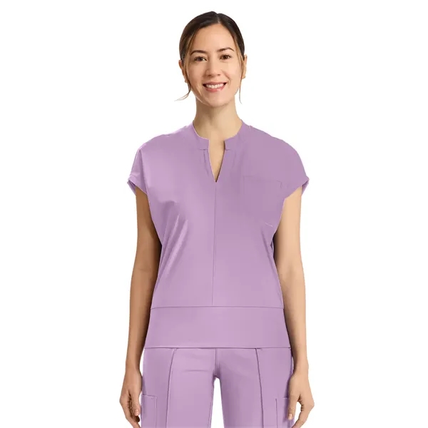 Infinity Kinetic - Women's 1-Pocket V-Neck Top - Infinity Kinetic - Women's 1-Pocket V-Neck Top - Image 3 of 7
