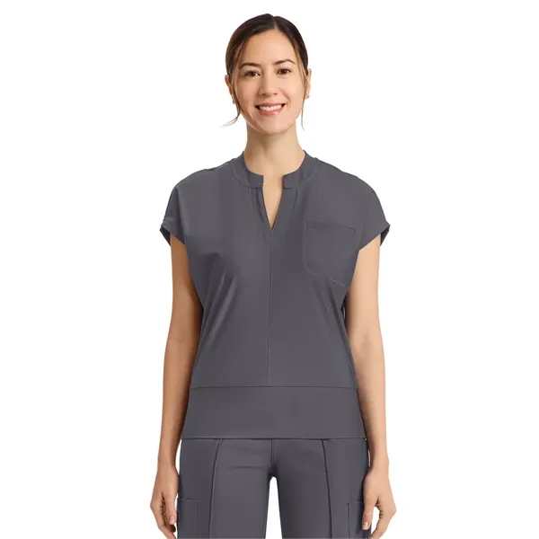 Infinity Kinetic - Women's 1-Pocket V-Neck Top - Infinity Kinetic - Women's 1-Pocket V-Neck Top - Image 7 of 7