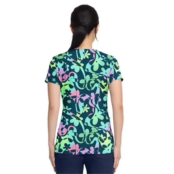 Med Couture - Prints - Women's 2-Pocket V-Neck Print Top - Med Couture - Prints - Women's 2-Pocket V-Neck Print Top - Image 2 of 9