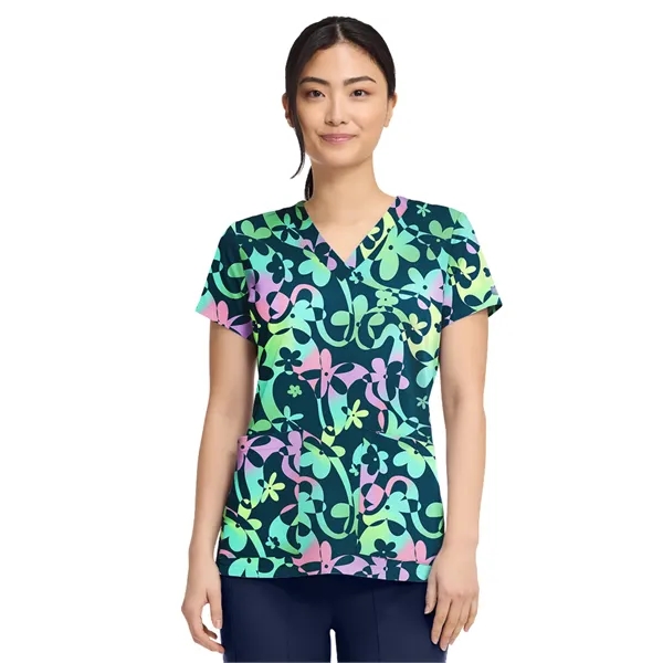 Med Couture - Prints - Women's 2-Pocket V-Neck Print Top - Med Couture - Prints - Women's 2-Pocket V-Neck Print Top - Image 3 of 9