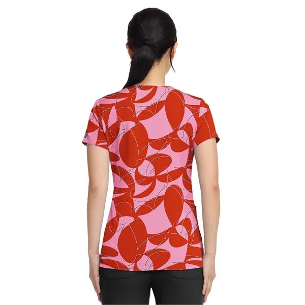 Med Couture - Prints - Women's 2-Pocket V-Neck Print Top - Med Couture - Prints - Women's 2-Pocket V-Neck Print Top - Image 4 of 9