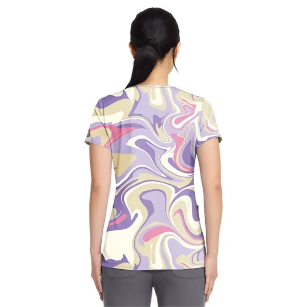 Med Couture - Prints - Women's 2-Pocket V-Neck Print Top - Med Couture - Prints - Women's 2-Pocket V-Neck Print Top - Image 8 of 9