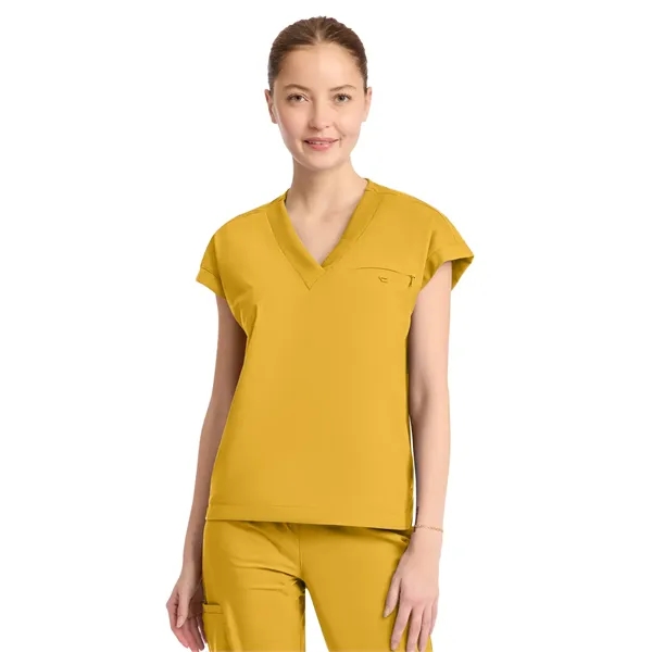 Infinity Pursuit - Women's 1-Pocket V-Neck Top - Infinity Pursuit - Women's 1-Pocket V-Neck Top - Image 3 of 15