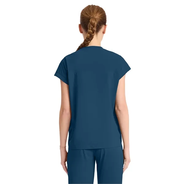 Infinity Pursuit - Women's 1-Pocket V-Neck Top - Infinity Pursuit - Women's 1-Pocket V-Neck Top - Image 4 of 15