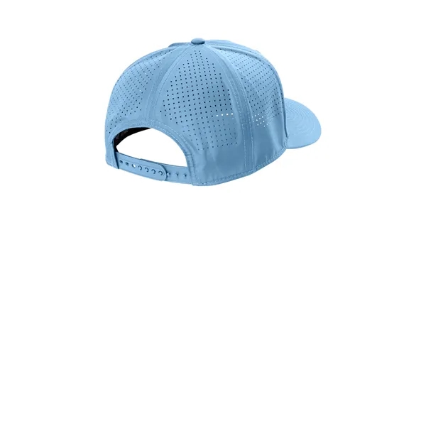New Era 9SEVENTY Perforated Snapback Cap - New Era 9SEVENTY Perforated Snapback Cap - Image 8 of 10