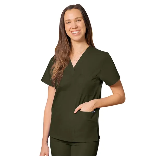 Adar - Universal - Unisex 3-Pocket V-Neck Top - Adar - Universal - Unisex 3-Pocket V-Neck Top - Image 18 of 41