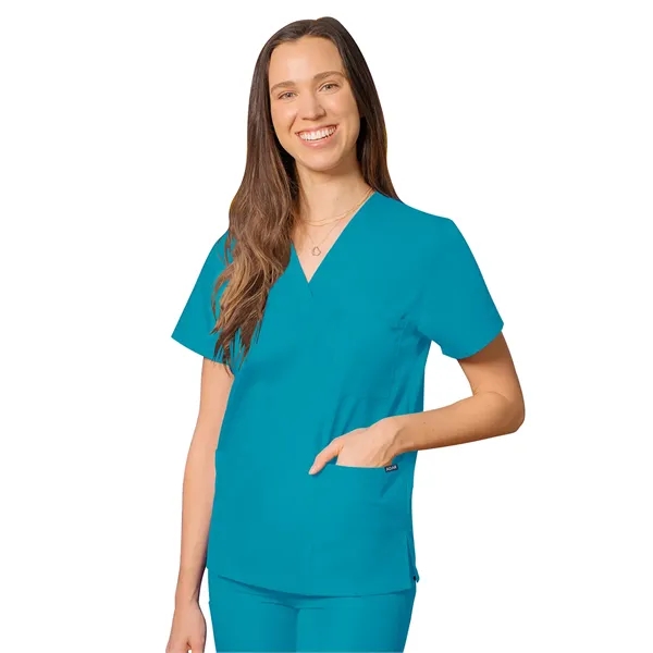 Adar - Universal - Unisex 3-Pocket V-Neck Top - Adar - Universal - Unisex 3-Pocket V-Neck Top - Image 36 of 41